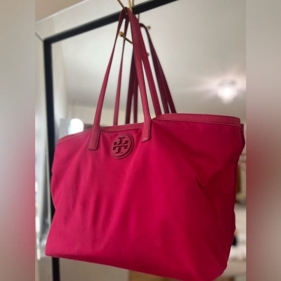 TORY BURCH MARION LARGE EW East/West CABERNET Nylon Tote $295 - Picture 1 of 16